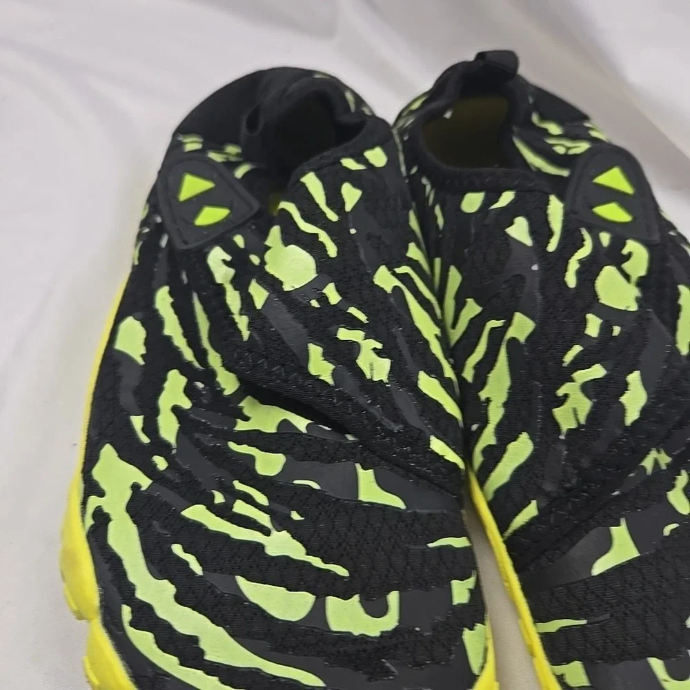 Centipede Demon Water Shoes‎ for Kids Quick Dry Aqua Barefoot Beach Size 5.5